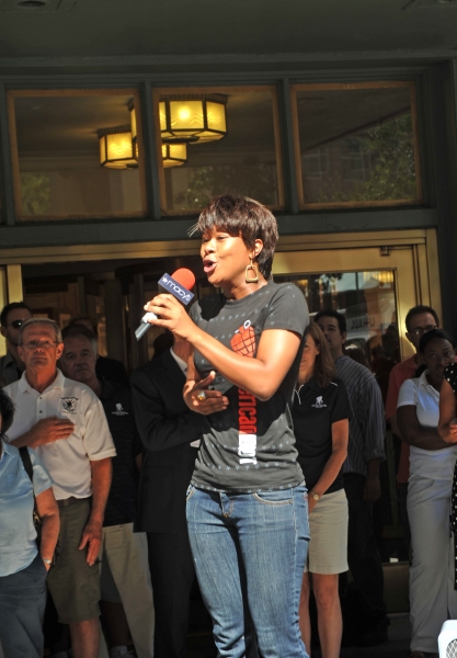 Photo Flash: AMERICAN IDIOT'S Christina Sajous Sings At Macy's Herald Square Image