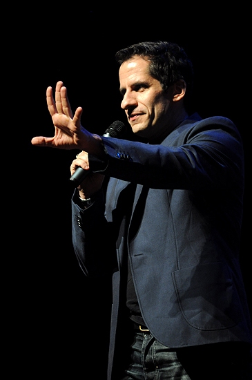 Photo Coverage: Baldwin, Luker, Rapp et al. in 'Broadway Stands Up for Freedom' Concert Image