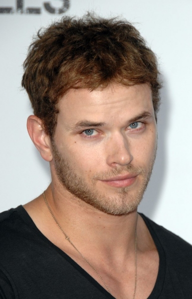 Kellan Lutz Photo