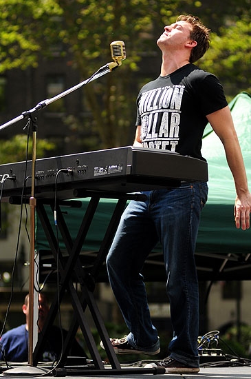 Photo Coverage: QUARTET, FELA!, AVENUE Q & More Play Broadway in Bryant Park! Image