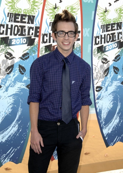 Photo Coverage: 2010 Teen Choice Awards - Arrivals Image