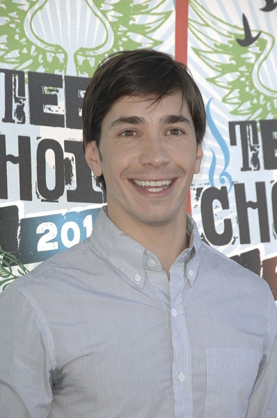 Photo Coverage: 2010 Teen Choice Awards - Arrivals Image