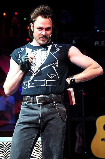 Photo Coverage: Fontanas Say 'I Do' with ROCK OF AGES! Image