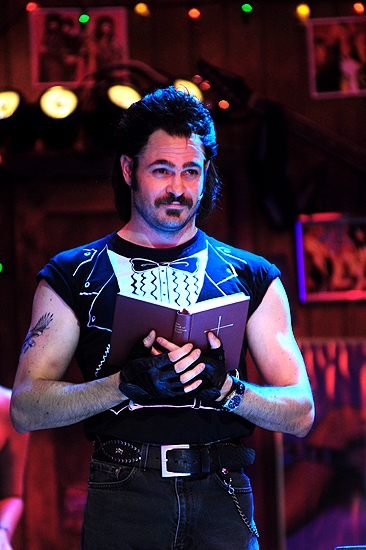 Photo Coverage: Fontanas Say 'I Do' with ROCK OF AGES! Image