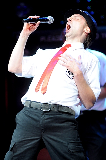 Photo Coverage: Fontanas Say 'I Do' with ROCK OF AGES! Image