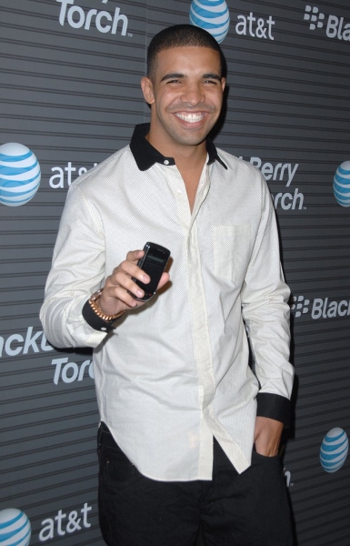 Photo Coverage: GLEEKS, Ricci & More Attend Blackberry Torch Launch Party in LA 