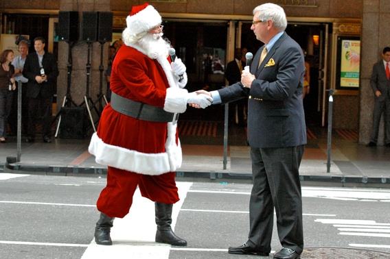 Photo Coverage: Rockettes Kick Off 2010 Radio City Chistmas Spectacular with Nationwide Kickline Image