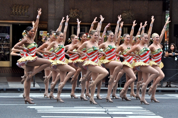 Photo Coverage: Rockettes Kick Off 2010 Radio City Chistmas Spectacular with Nationwide Kickline Image