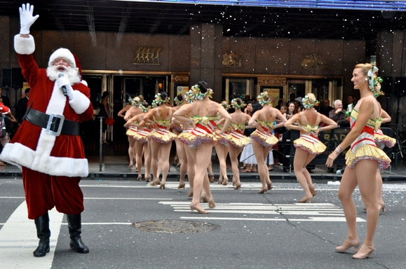 Photo Coverage: Rockettes Kick Off 2010 Radio City Chistmas Spectacular with Nationwide Kickline Image