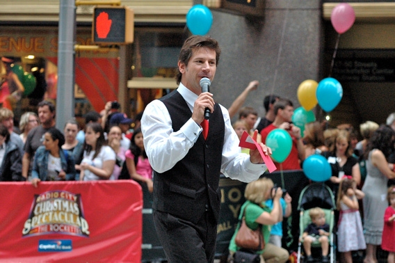 Photo Coverage: Rockettes Kick Off 2010 Radio City Chistmas Spectacular with Nationwide Kickline Image