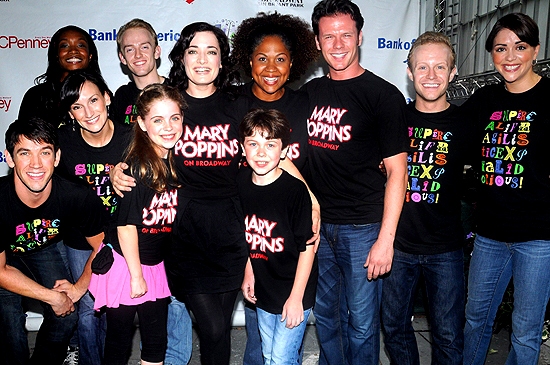 Laura Michelle Kelly and the cast of MARY POPPINS Photo