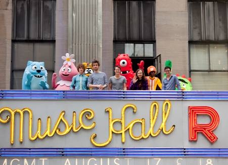 Photo Flash: Cast of YO GABBA GABBA! Join MGMT At Radio City Image