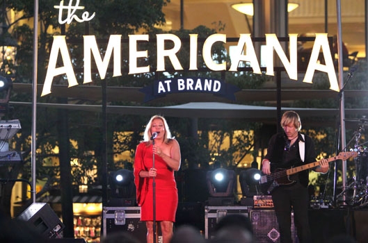Photo Coverage: Taylor Dayne with Frenchie Davis & Jake Simpson at Summer Concert Series Image