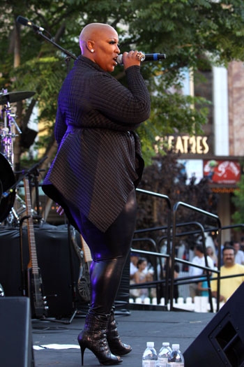 Photo Coverage: Taylor Dayne with Frenchie Davis & Jake Simpson at Summer Concert Series Image
