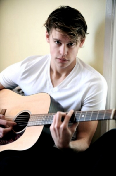 Photos: GLEE Releases Season 2 Promo Pics Image