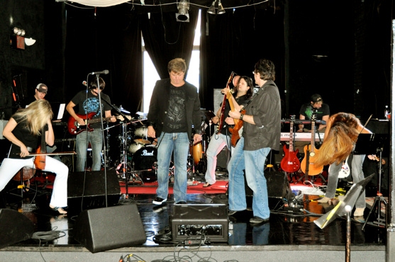 Photo Coverage: Rob Evan and Menrva Realm Live in Concert Image