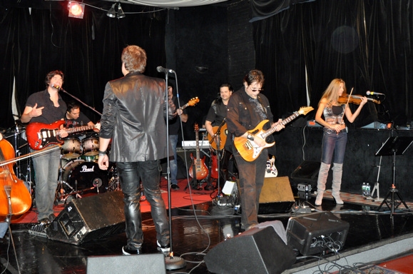 Photo Coverage: Rob Evan and Menrva Realm Live in Concert Image