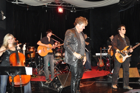 Photo Coverage: Rob Evan and Menrva Realm Live in Concert Image