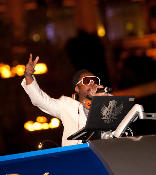 Photo Flash: Black Eyed Peas' WILL.I.AM DJs at Moorea Beach Club  Image