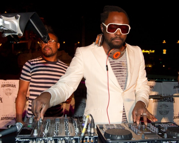 Photo Coverage: Will.I.AM DJ's at Moorea Beach Club at Mandalay Bay Image