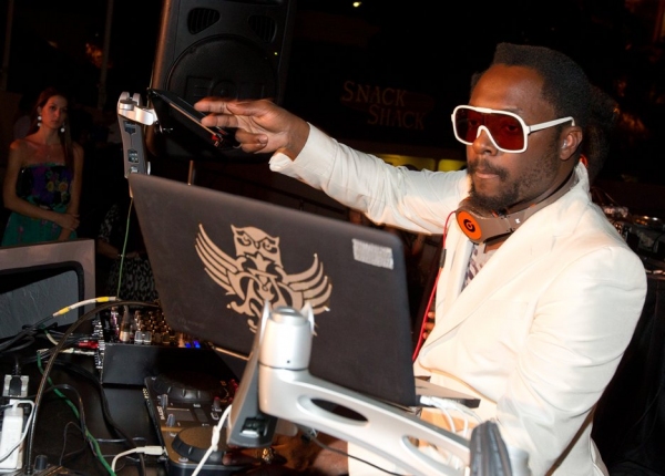 Photo Coverage: Will.I.AM DJ's at Moorea Beach Club at Mandalay Bay Image