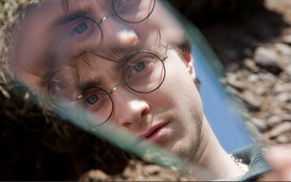 Photo Flash: Radcliffe in 'Deathly Hallows' - New Promo Shots! Image
