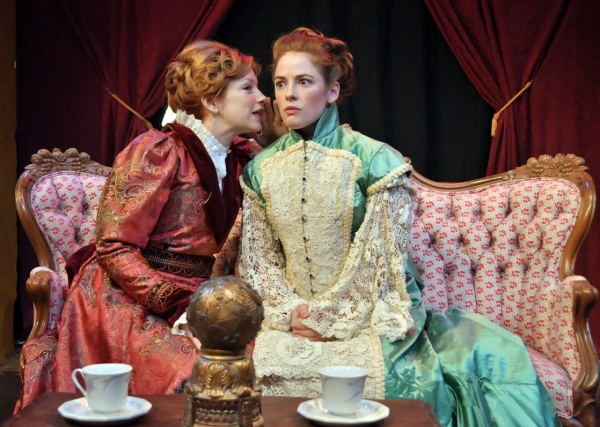 Photo Flash: Phoenix Theatre's IN THE NEXT ROOM Image