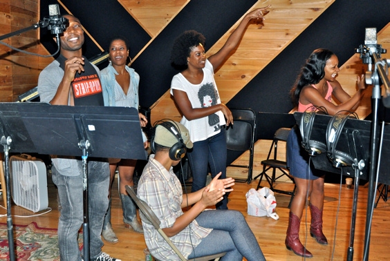 Photo Coverage: MEMPHIS Records for 'Carols For A Cure' Image