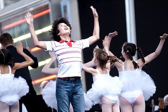 Photo Coverage: Broadway on Broadway 2010 - Part 1 Image