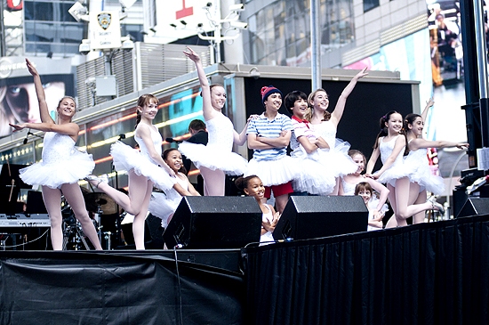 Photo Coverage: Broadway on Broadway 2010 - Part 1 Image