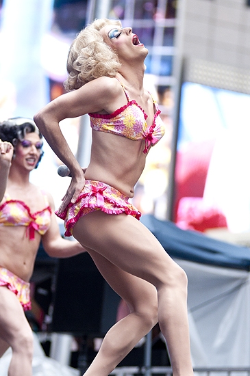 Photo Coverage: Broadway on Broadway 2010 - Part 1 Image