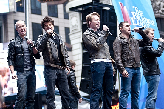 Photo Coverage: Broadway on Broadway 2010 - Part 2 Image