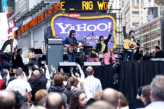 Photo Coverage: Broadway on Broadway 2010 - Part 2 Image