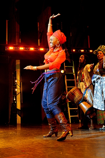 Photo Coverage: Patti LaBelle Opens in FELA! Image
