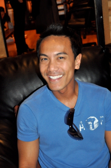 Photo Coverage: WICKED Records for 'Carols for a Cure' Image