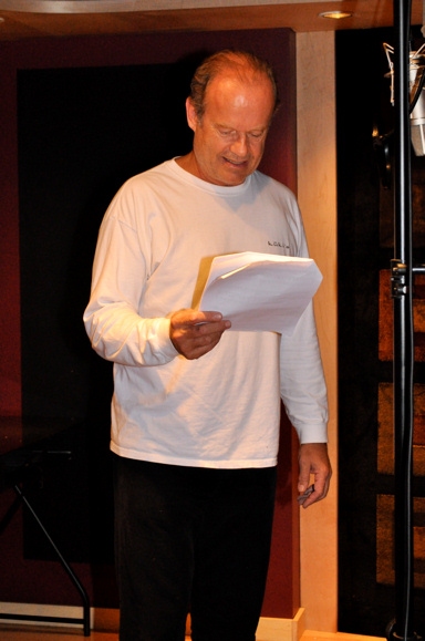 Photo Coverage: Kelsey Grammer Records for  'Carols For A Cure' 