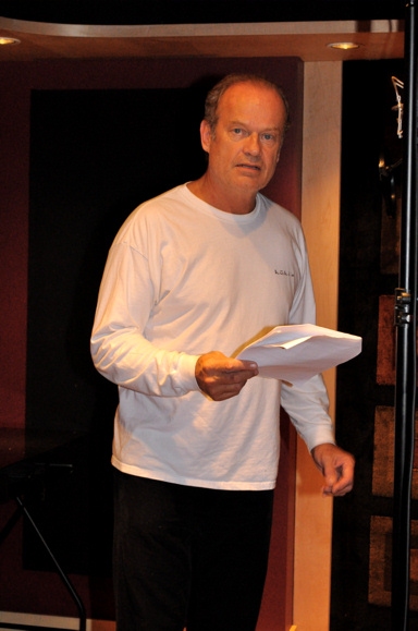 Photo Coverage: Kelsey Grammer Records for  'Carols For A Cure' Image