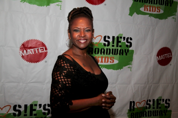 Photo Coverage: Rosie's 'Build Dreams For Kids' Gala Image