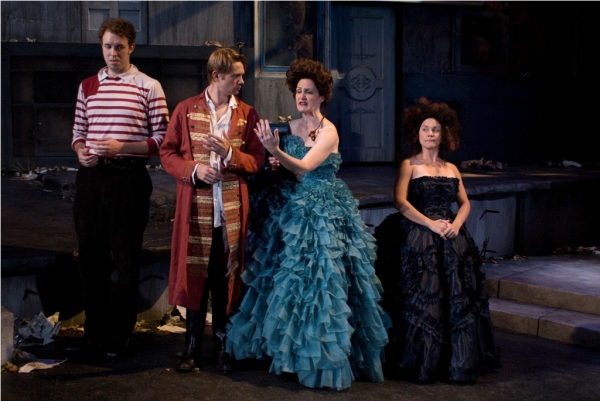 Photo Flash: COMEDY OF ERRORS at  Court Theatre Image