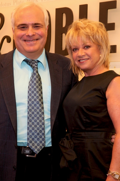 Photo Coverage: Elaine Page Promotes 'Memoriess' at Barnes & Noble! Image