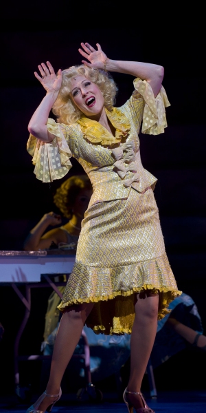 Photo Flash: HAIRSPRAY at Paper Mill Playhouse Image