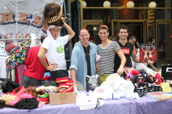 Photo Coverage: 2010 BC/EFA Flea Market! Image
