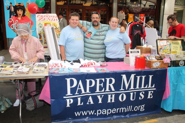 Photo Coverage: 2010 BC/EFA Flea Market! Image