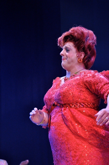 Photo Coverage: Sieber Opens in HAIRSPRAY at Paper Mill! Image