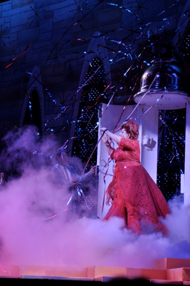 Photo Coverage: Sieber Opens in HAIRSPRAY at Paper Mill! Image