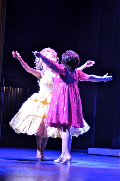 Photo Coverage: Sieber Opens in HAIRSPRAY at Paper Mill! Image