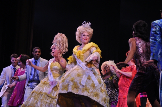 Photo Coverage: Sieber Opens in HAIRSPRAY at Paper Mill! Image