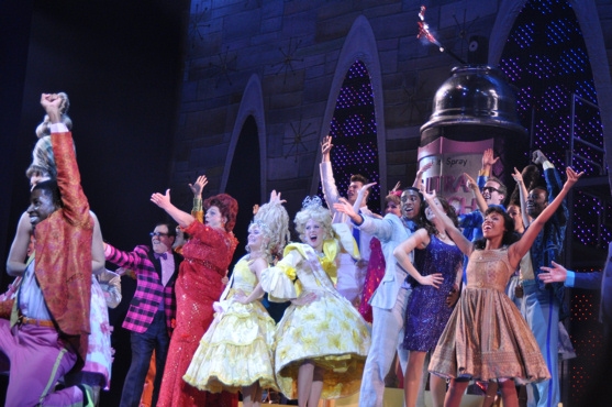 Photo Coverage: Sieber Opens in HAIRSPRAY at Paper Mill! Image