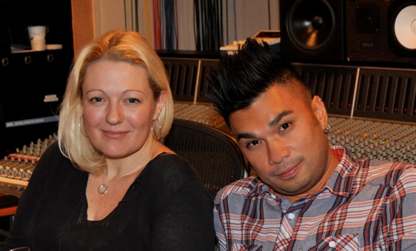 Photo Coverage: PROMISES Sings 'Carols for a Cure' Image
