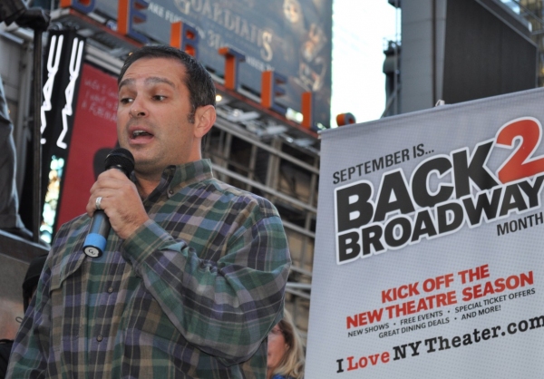 Photo Flash: Back2Broadway Hosts Karaoke in Times Square Image